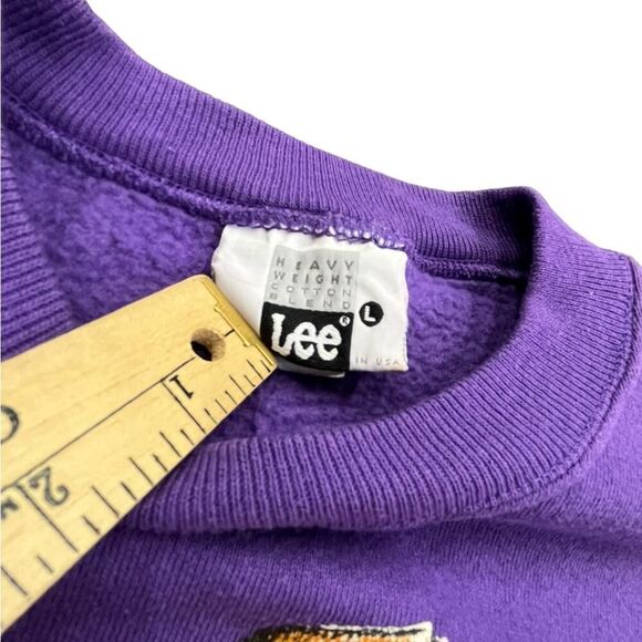 Lady’s Y2K LEE Teddy Bear themed pullover purple sweatshirt size large UNISEX - Picture 5 of 6